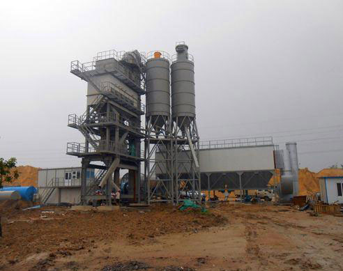 2000型時產160噸瀝青攪拌站配套布袋除塵器試運行 2000型時產160噸瀝青攪拌站配套布袋除塵器試運行